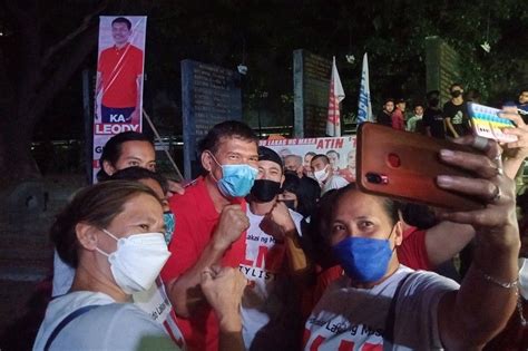 kuh de guzman|Unfazed by surveys and the elite, De Guzman determined to .